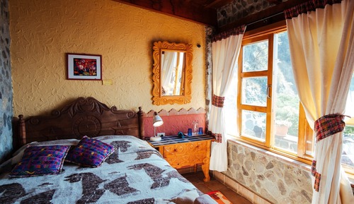 Habitación económica doble, 1 cama doble, baño compartido