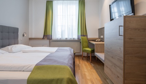 Habitación estándar con 1 cama doble o 2 individuales