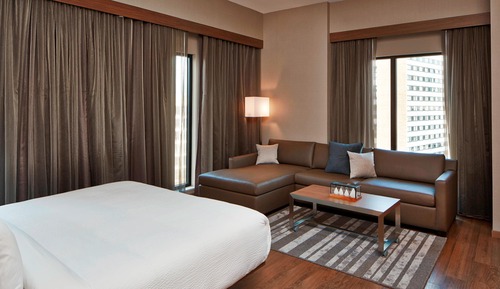 Habitación ejecutiva, 1 cama de matrimonio grande con sofá cama, en esquina
