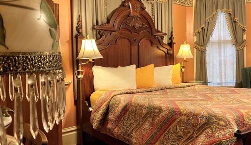 Suite (Governor's Room)