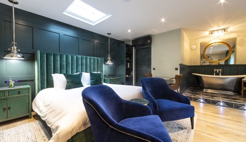 Suite, baño privado, vistas al jardín (Cam)