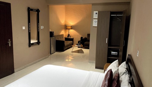 Suite estudio, 1 cama de matrimonio
