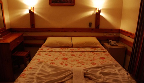 Habitación estándar con 1 cama doble o 2 individuales