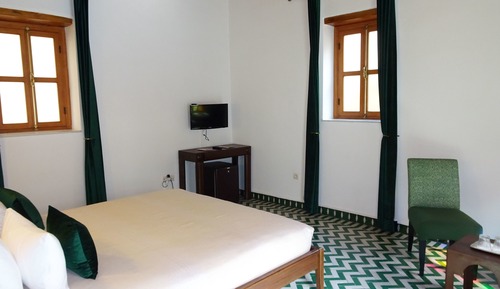 Suite, vistas a la piscina (Jade)
