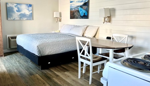 Estudio Deluxe, 1 cama de matrimonio grande, cocina básica, planta baja