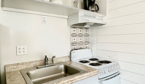 Estudio Deluxe, 1 cama de matrimonio grande, cocina básica, planta baja
