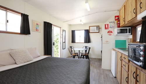 Estudio estándar, cocina básica