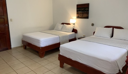 Habitación cuádruple estándar
