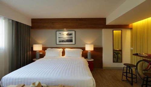 Vintage Deluxe Double or Twin Room
