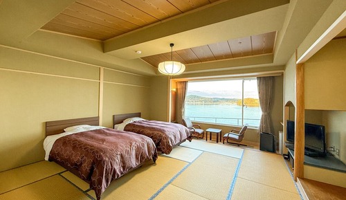 Habitación básica con 2 camas individuales, no fumadores, vistas al mar