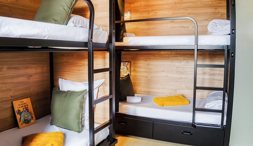 Dormitorio compartido clásico, solo para mujeres