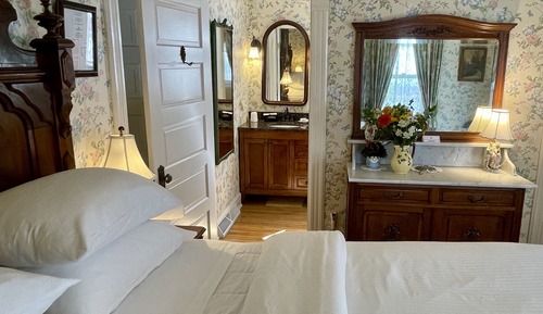 Habitación, baño privado (Eliza- Breakfast Included)