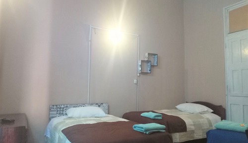 Habitación cuádruple clásica, 4 habitaciones, baño privado, planta baja