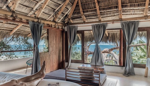 Deluxe Single Room, 1 King Bed, Ocean View, Corner