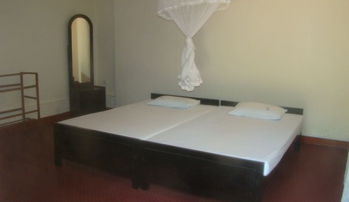 Habitación triple básica (AC)