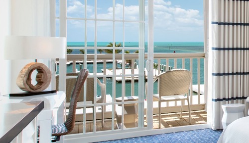 Suite, 1 cama de matrimonio grande con sofá cama, accesible en silla de ruedas (Partial Ocean View)