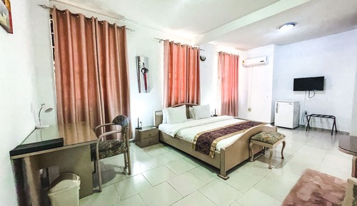 Habitación estándar con 1 cama doble o 2 individuales