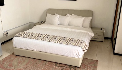 Suite Deluxe, 1 cama de matrimonio grande, vistas a la ciudad