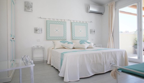 Habitación superior con 1 cama doble o 2 individuales
