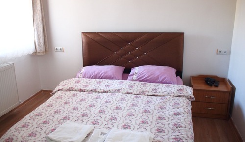 Economy Double Room (no A/C)