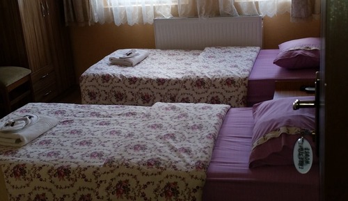 Twin Room (no A/C)