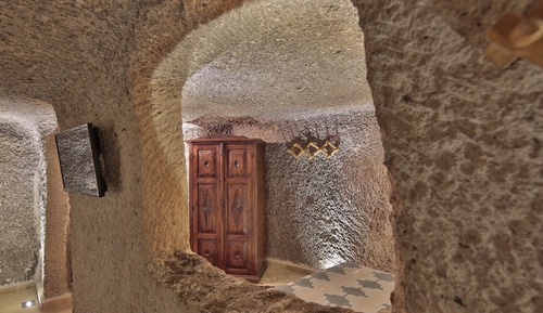 Family Cave Room