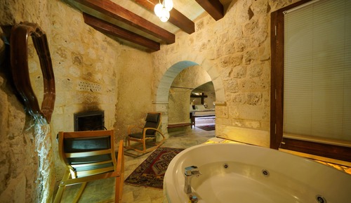 Sehzade Cave Suite