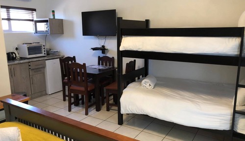 Habitación cuádruple estándar, no fumadores, cocina básica