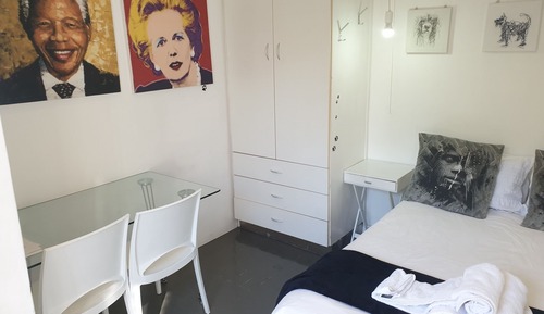 Estudio básico, 1 cama de matrimonio