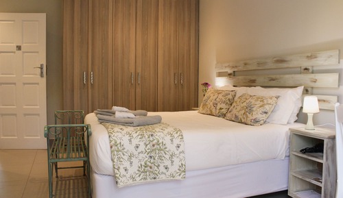 Queen Room Deluxe