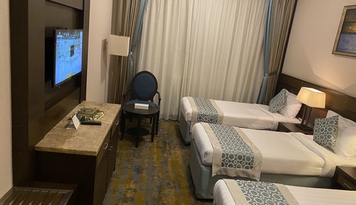 Suite 2 Bedrooms, 1 living room