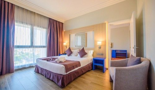 Suite clásica, 1 cama de matrimonio con sofá cama, vistas al mar