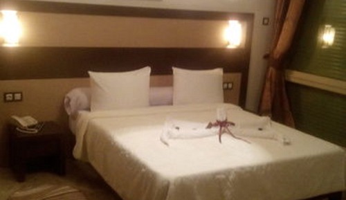 Habitación estándar con 1 cama doble o 2 individuales