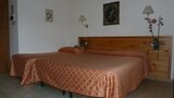 Habitación cuádruple básica, balcón, vistas a la montaña