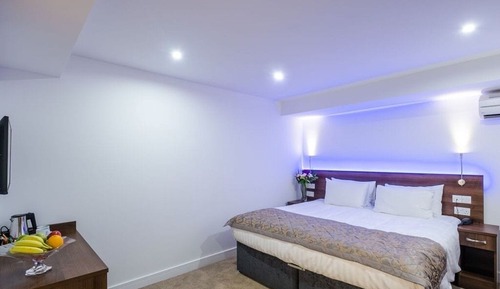 Habitación doble, baño privado