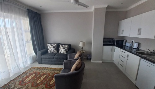 Apartamento de lujo, balcón, vistas a la laguna