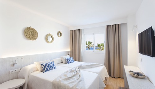 Apartamento, vistas parciales al mar