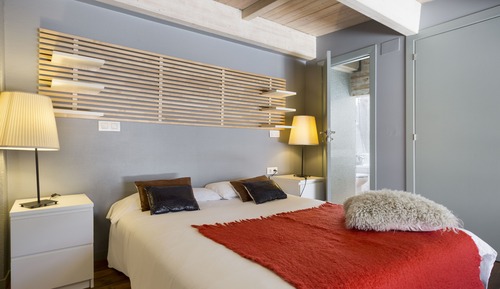 Dúplex básico, 2 habitaciones, terraza (Prats de Molló, 18)