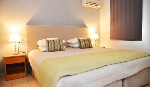 Habitación estándar con 1 cama doble o 2 individuales