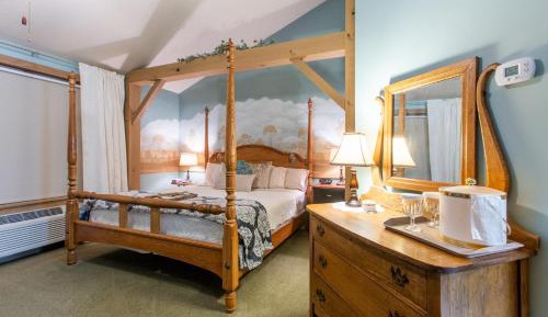 King Suite with Balcony