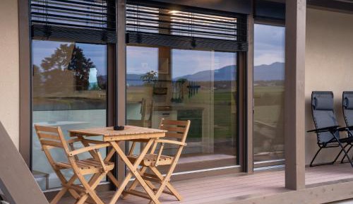 Deluxe Bungalow with Garden View