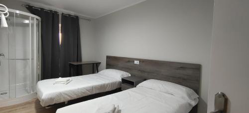 Twin Room with Shared Toilet
