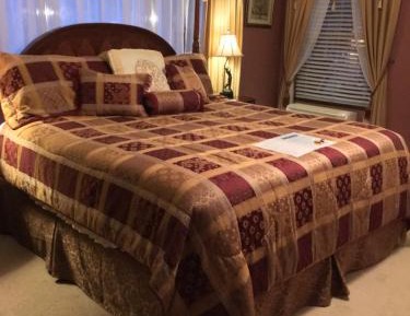 Deluxe King Suite