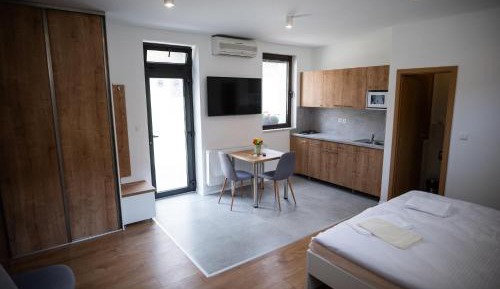 Deluxe Double Room with Extra Bed