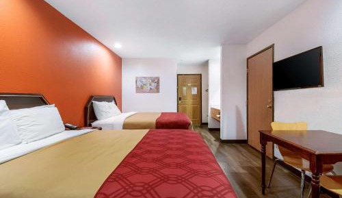 Queen Room with Two Queen Beds - Non-Smoking