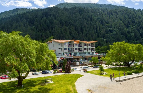 Harrison Hot Springs Hotel | Harrison Beach Hotel