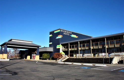 South Richland Hotel | Riverfront Hotel, SureStay Collection by Best Western
