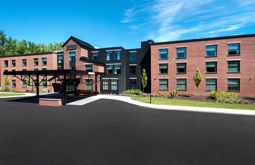 Williamstown Hotel | Fairfield Inn & Suites by Marriott Williamstown