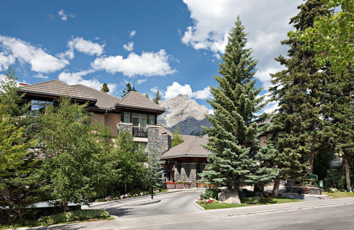Banff Hotel | Royal Canadian Lodge