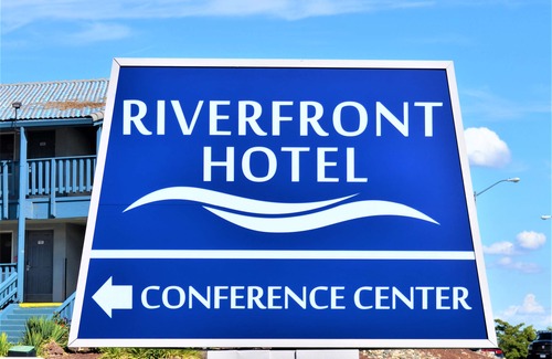 South Richland Hotel | Riverfront Hotel, SureStay Collection by Best Western
